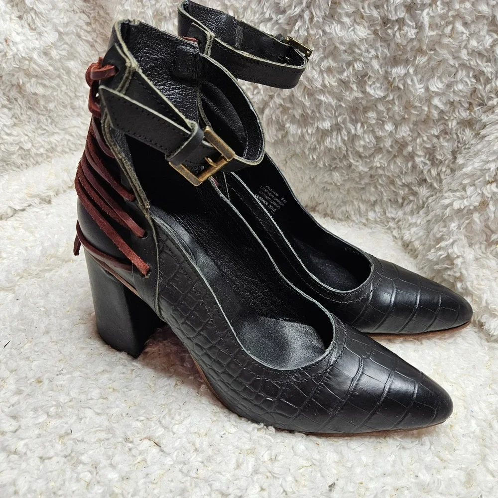 Freebird by Steven Jillian Leather Block Heel Pumps sz 10